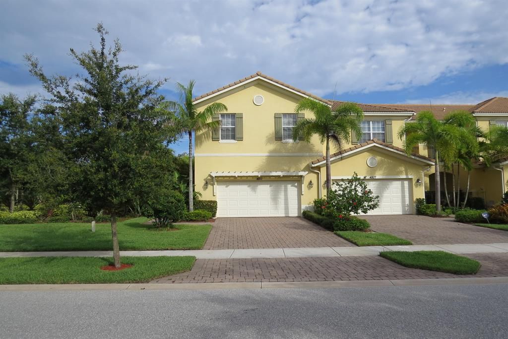 Photo of 4811 Cadiz Circle, Palm Beach Gardens, FL 33418 (MLS # R10694924)