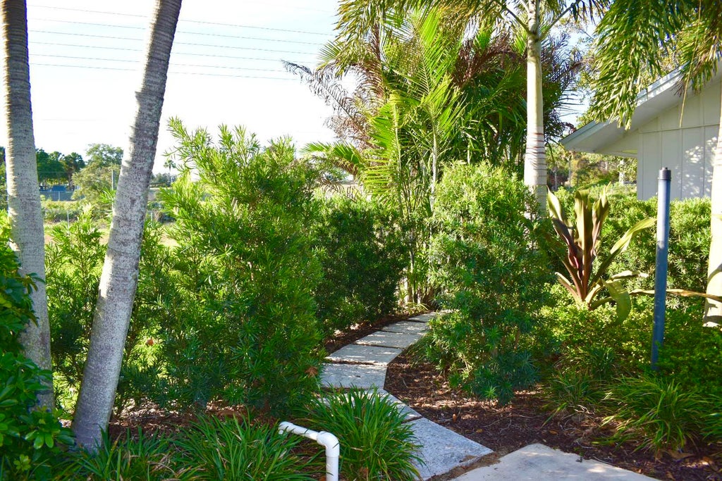 Photo of 12638 SE Cascades Court, Hobe Sound, FL 33455 (MLS # B26032125)
