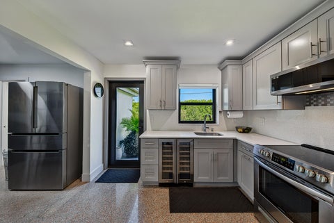 Tiny photo for 4850 NE 5TH Avenue, Oakland Park, FL 33334 (MLS # B26078675)