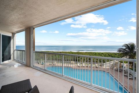 A home in Hutchinson Island