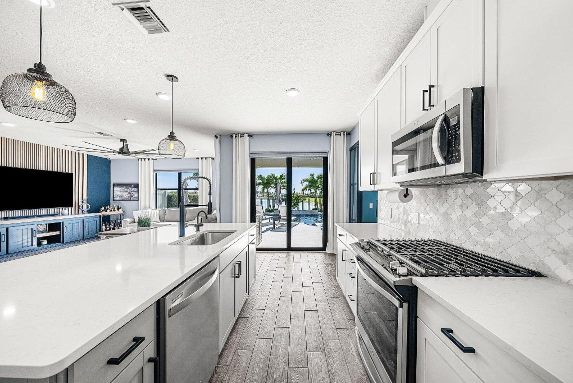 FIELDS AT GULFSTREAM POLO - Residential