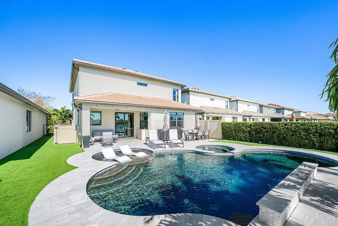 FIELDS AT GULFSTREAM POLO - Residential