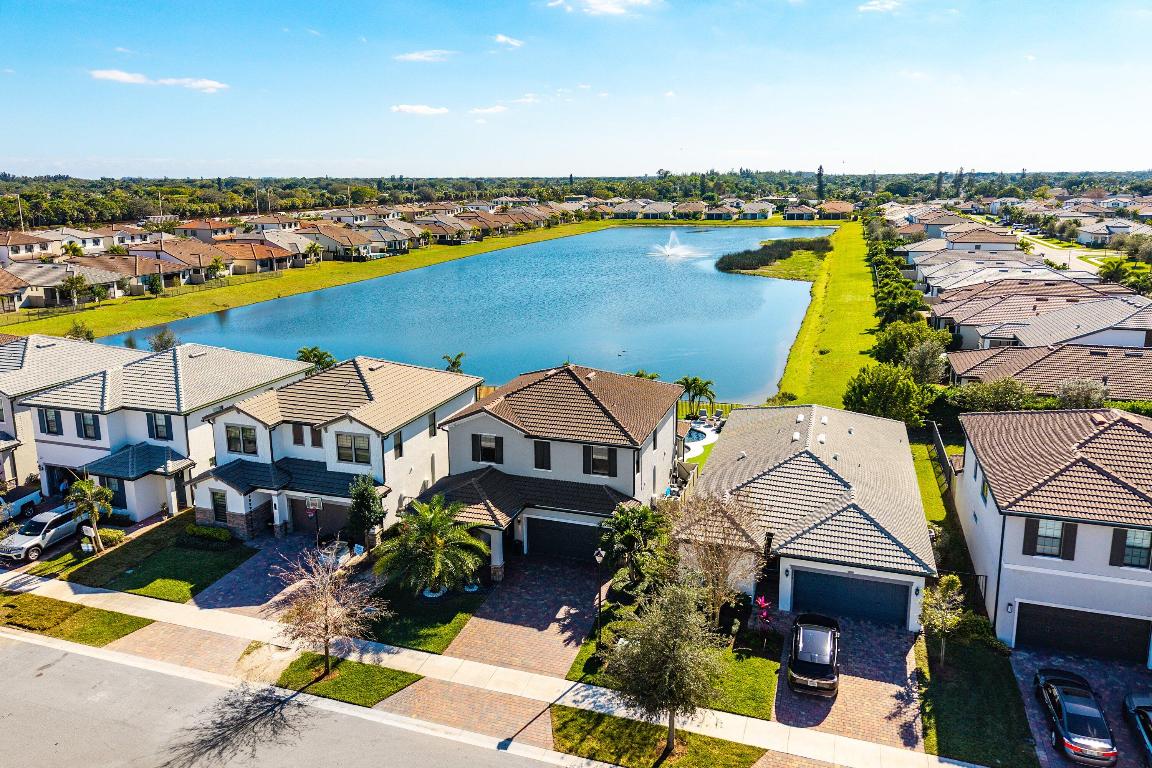 FIELDS AT GULFSTREAM POLO - Residential