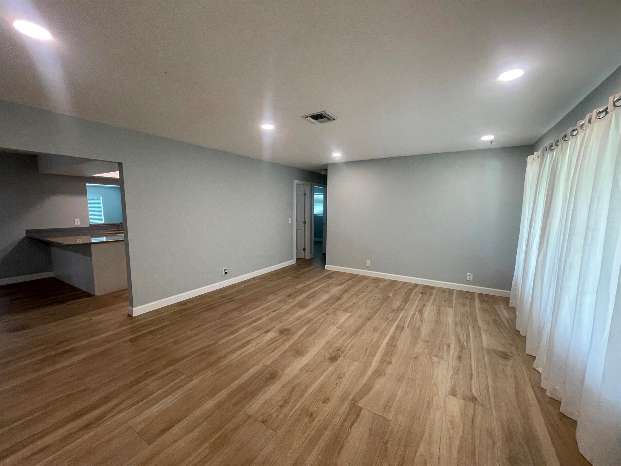 SOUTH SHORE 2 OF WELLINGT - Residential Lease