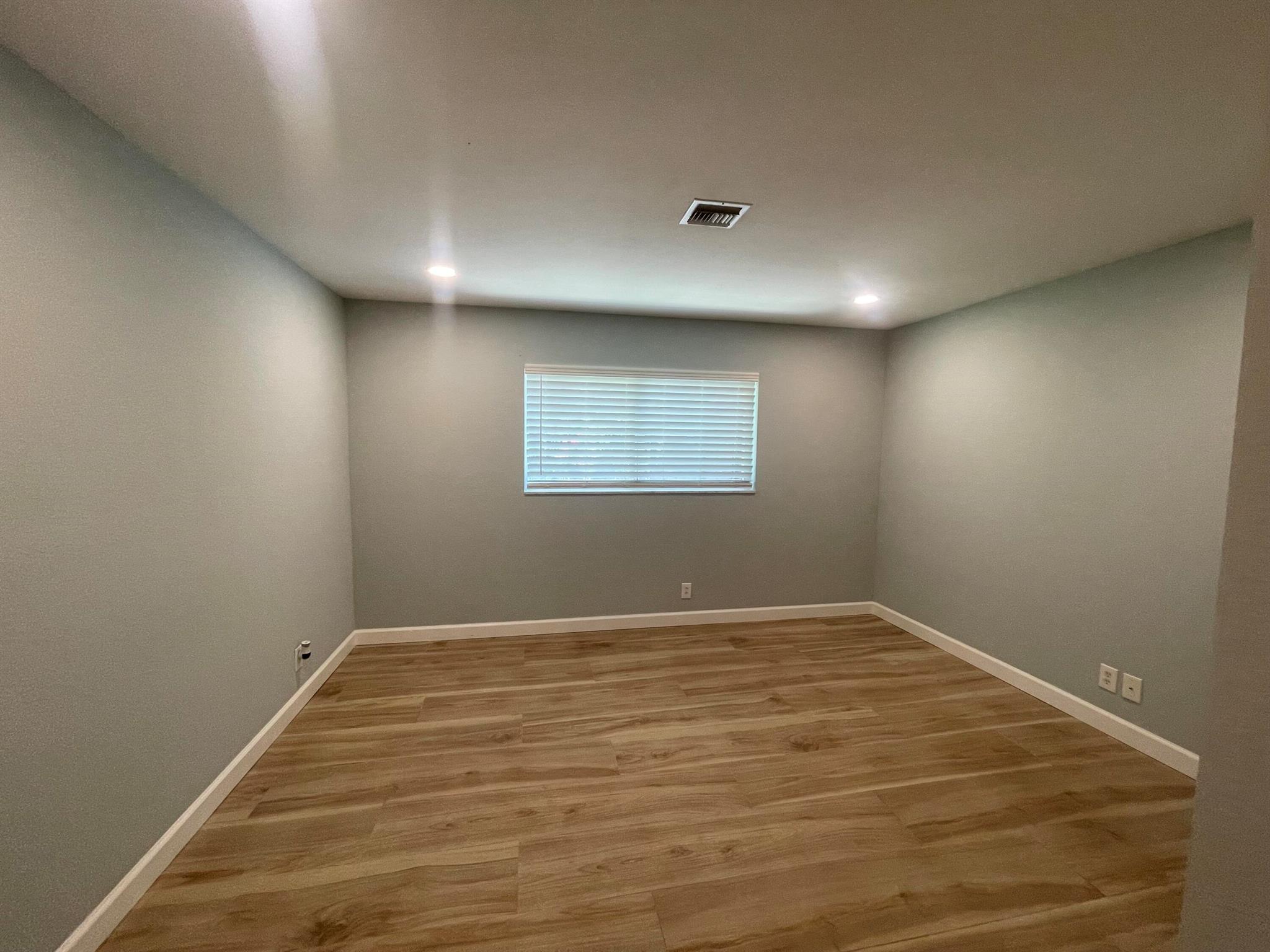 SOUTH SHORE 2 OF WELLINGT - Residential Lease