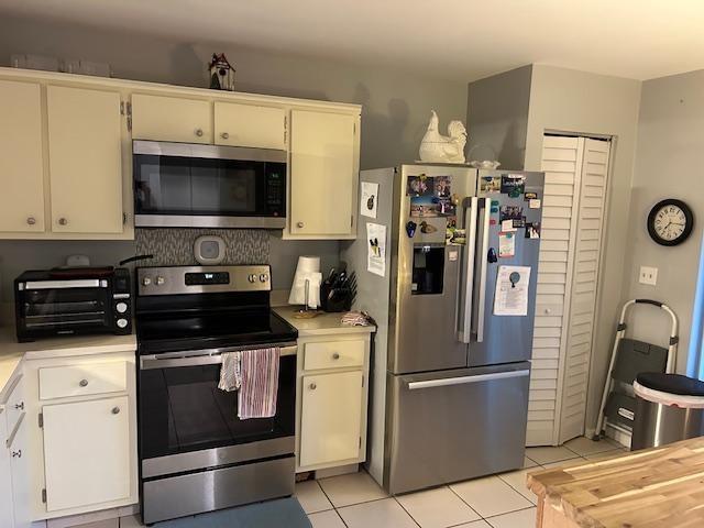 4355 Lucerne Villas Ln