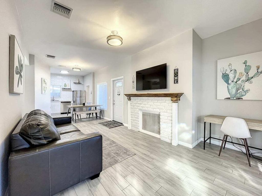 Photo of 1500 SW 12th Street SW, Fort Lauderdale, FL 33312 (MLS # B26031774)