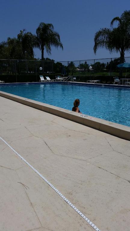 EMERALD LAKES PH IV - Residential Lease