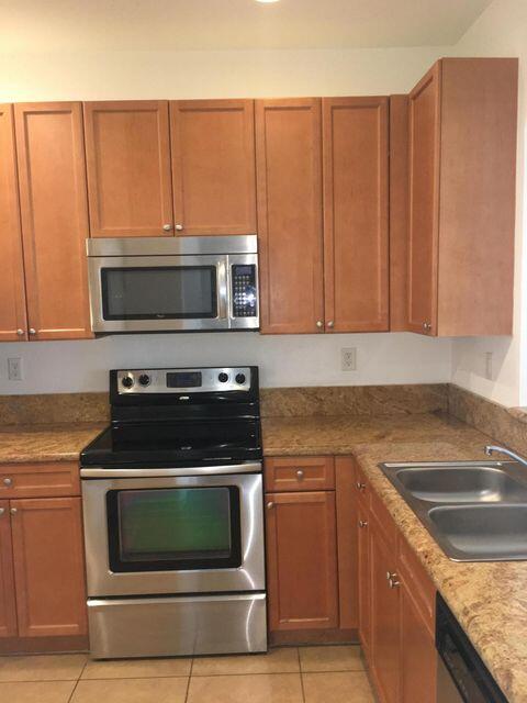 MONTEREY BAY TR - Residential Lease