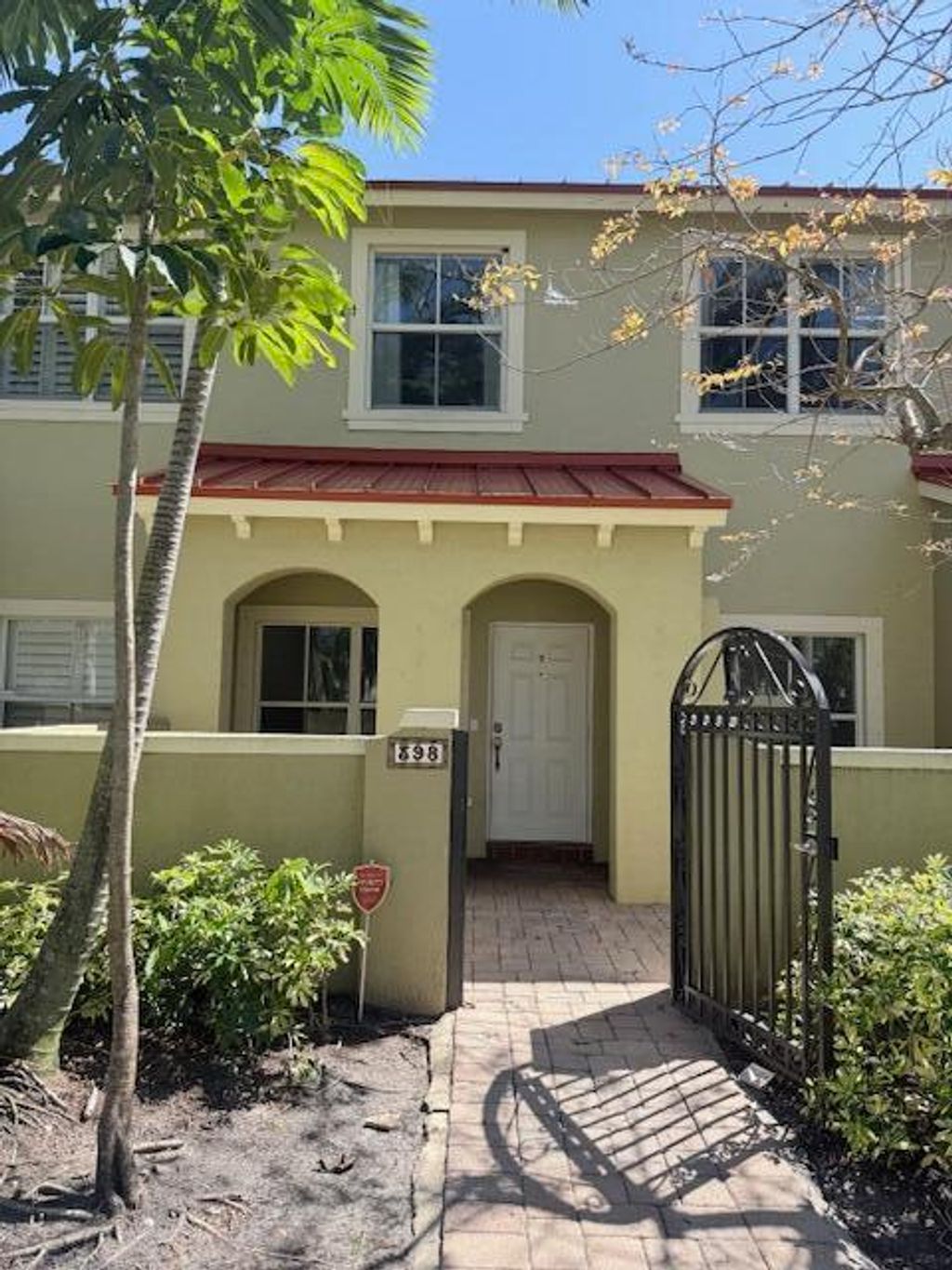 Photo of 398 Lake Monterey Circle, Boynton Beach, FL 33426 (MLS # R11166987)