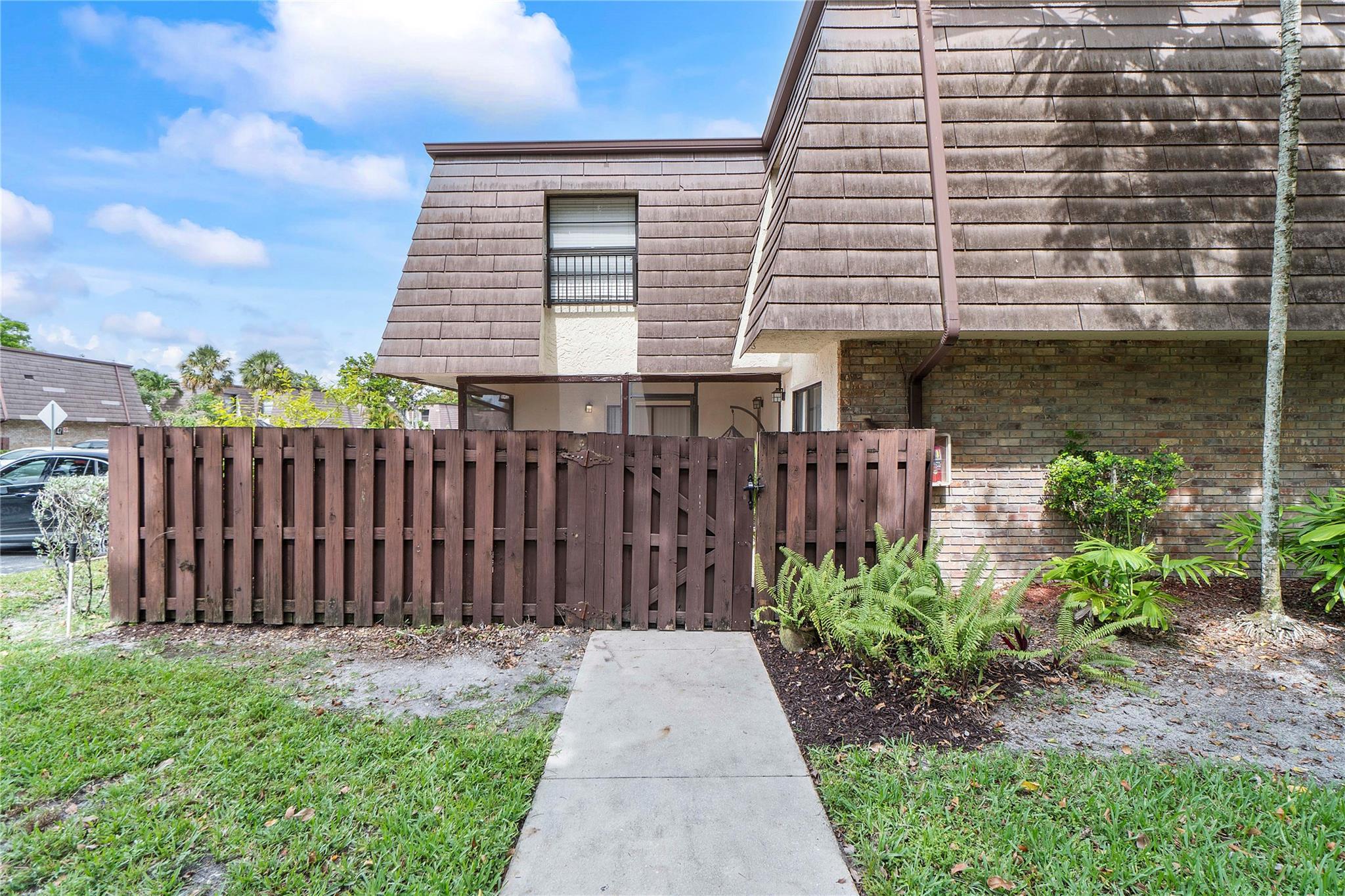 Located just west of Coral Springs, this home offers the perfect blend of style and convenience. Enjoy being just minutes from Mullins Park, Sawgrass Expressway, top-rated schools, vibrant shopping centers, and a variety of excellent dining options. Schedule your showing today.