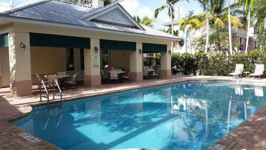 PINEAPPLE GROVE VILLAGE - Residential Lease