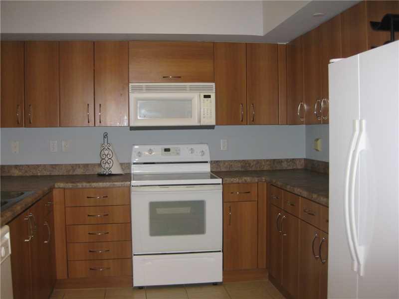 PINEAPPLE GROVE VILLAGE - Residential Lease