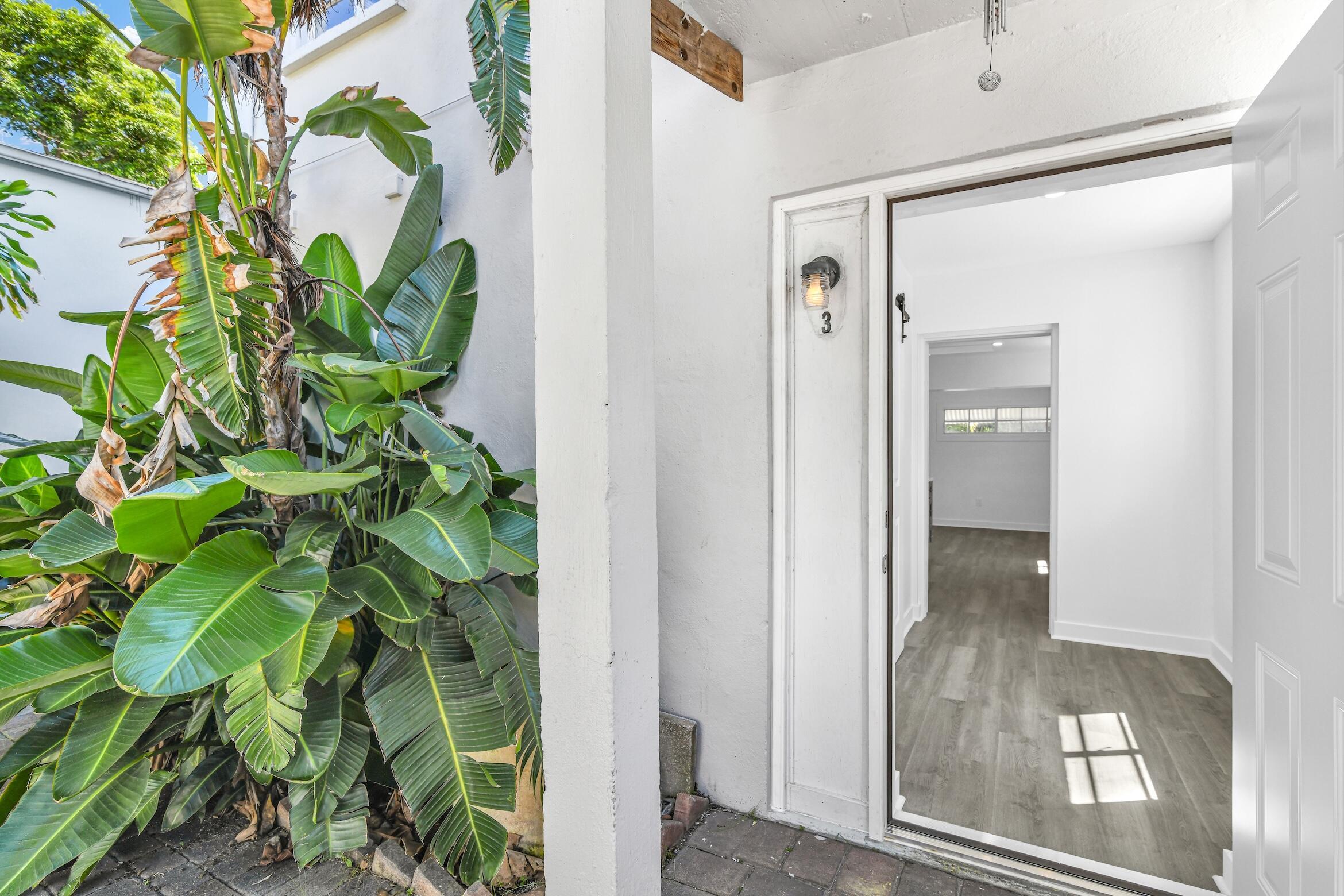 LAKE WORTH TOWN OF - Residential Lease