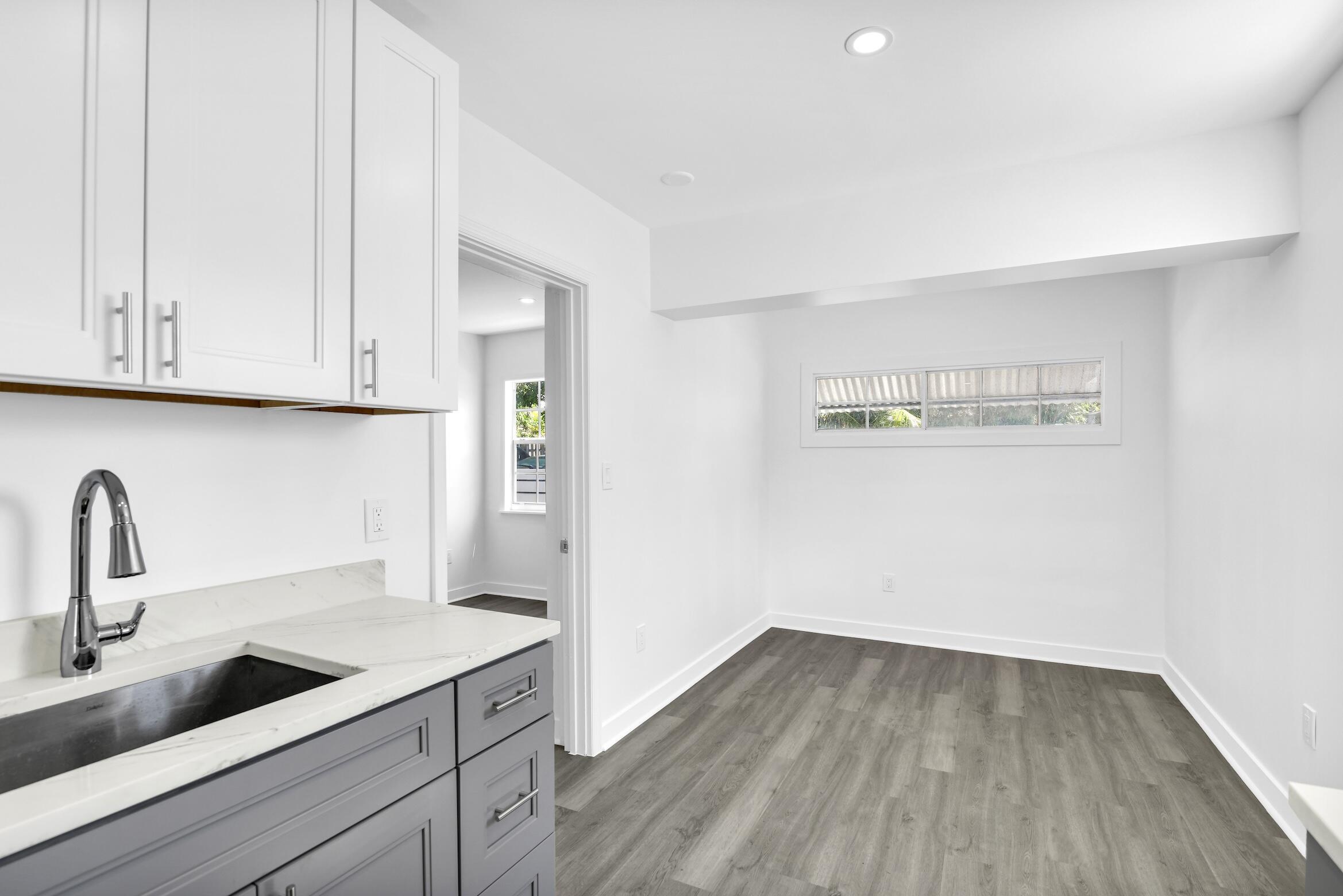 LAKE WORTH TOWN OF - Residential Lease