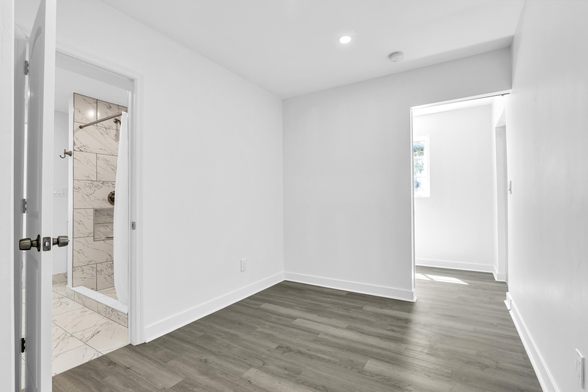 LAKE WORTH TOWN OF - Residential Lease