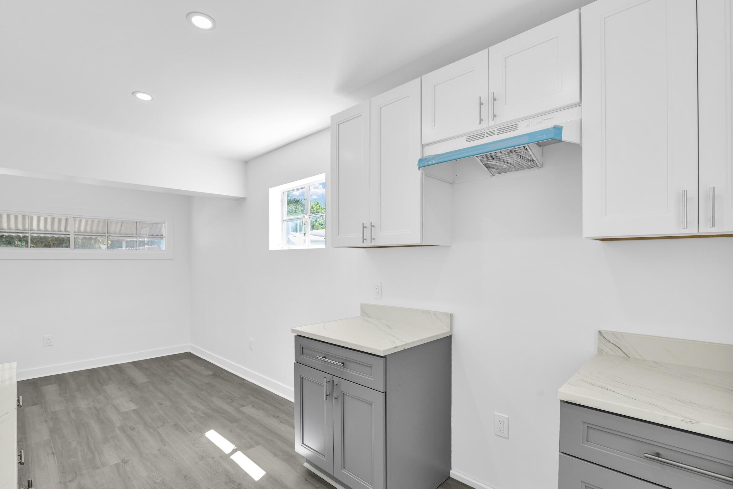 LAKE WORTH TOWN OF - Residential Lease