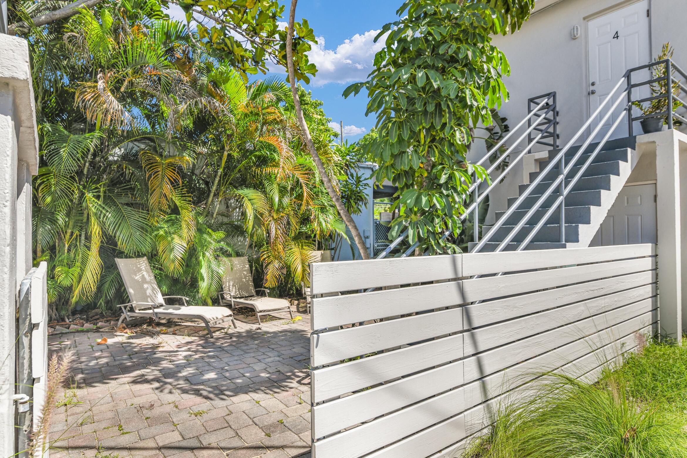 LAKE WORTH TOWN OF - Residential Lease