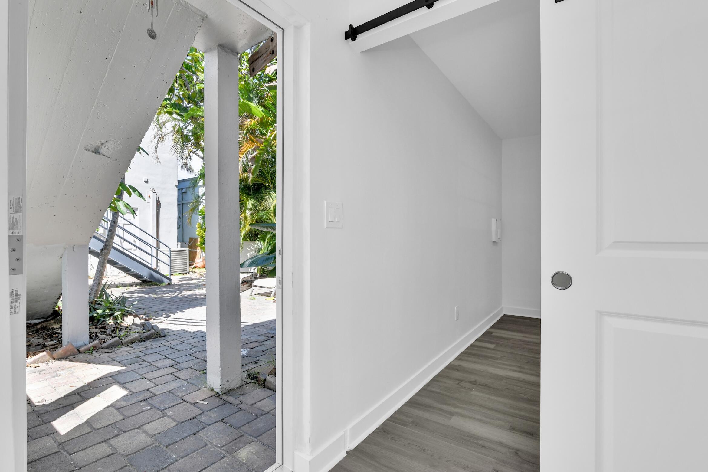 LAKE WORTH TOWN OF - Residential Lease