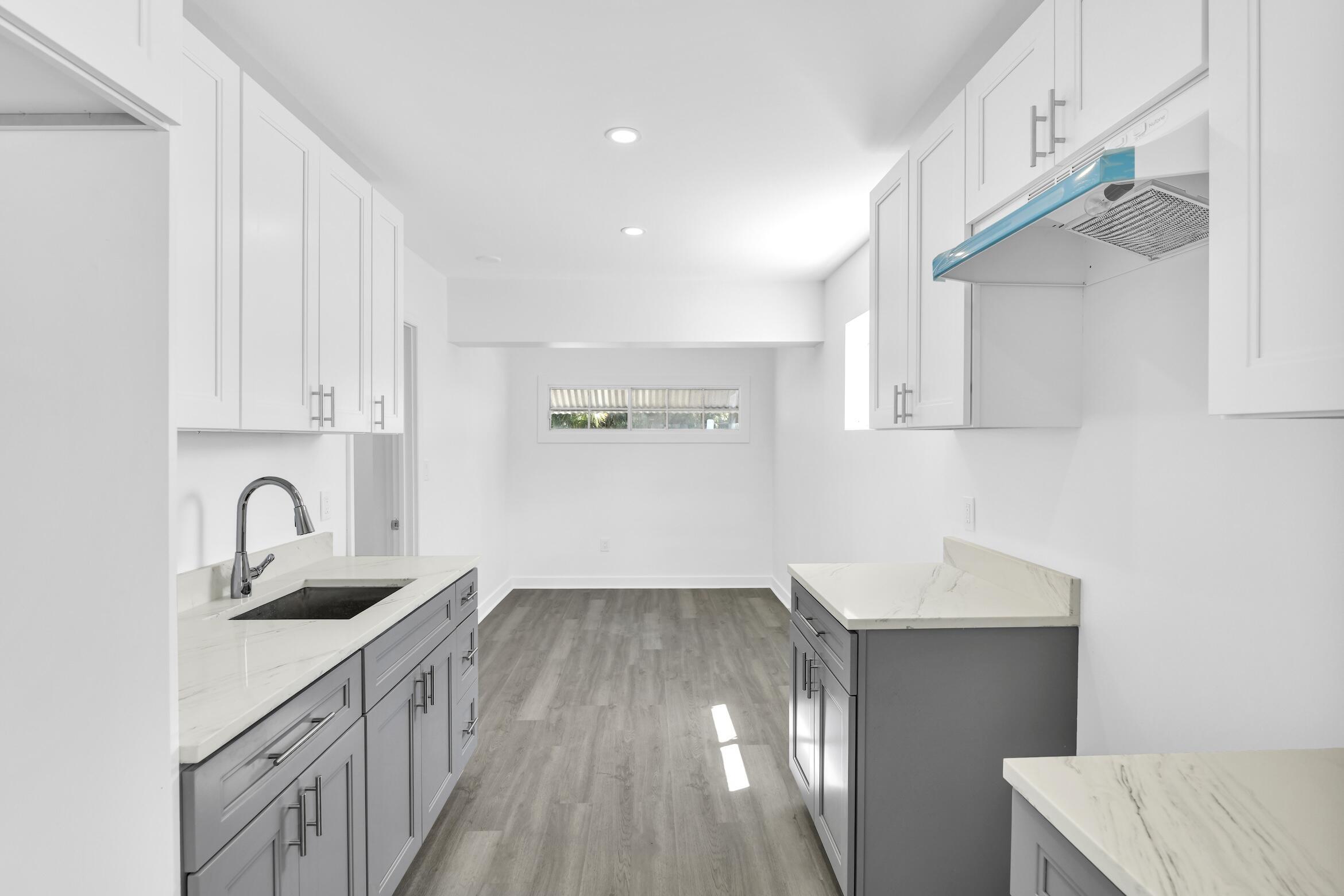 LAKE WORTH TOWN OF - Residential Lease