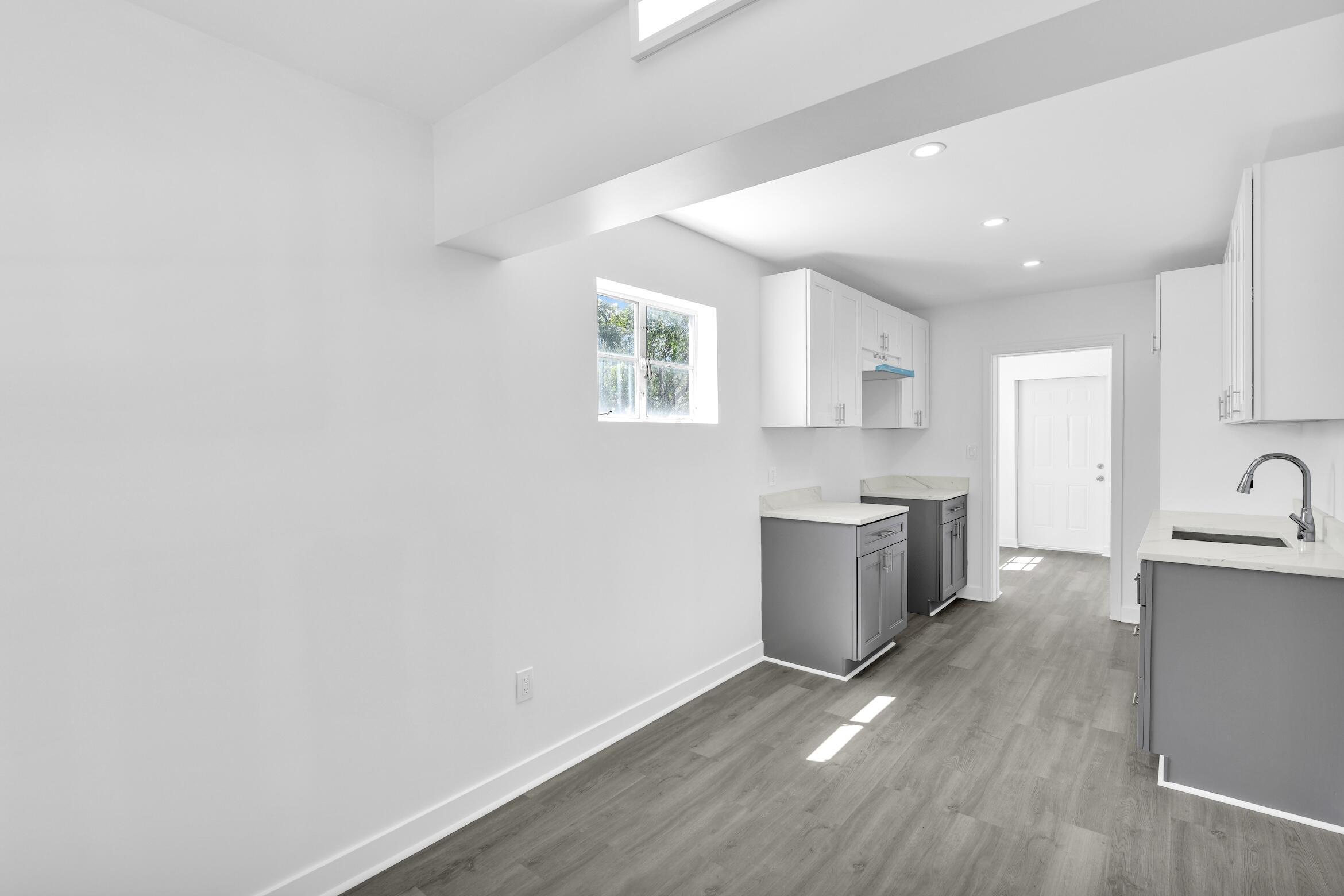 LAKE WORTH TOWN OF - Residential Lease
