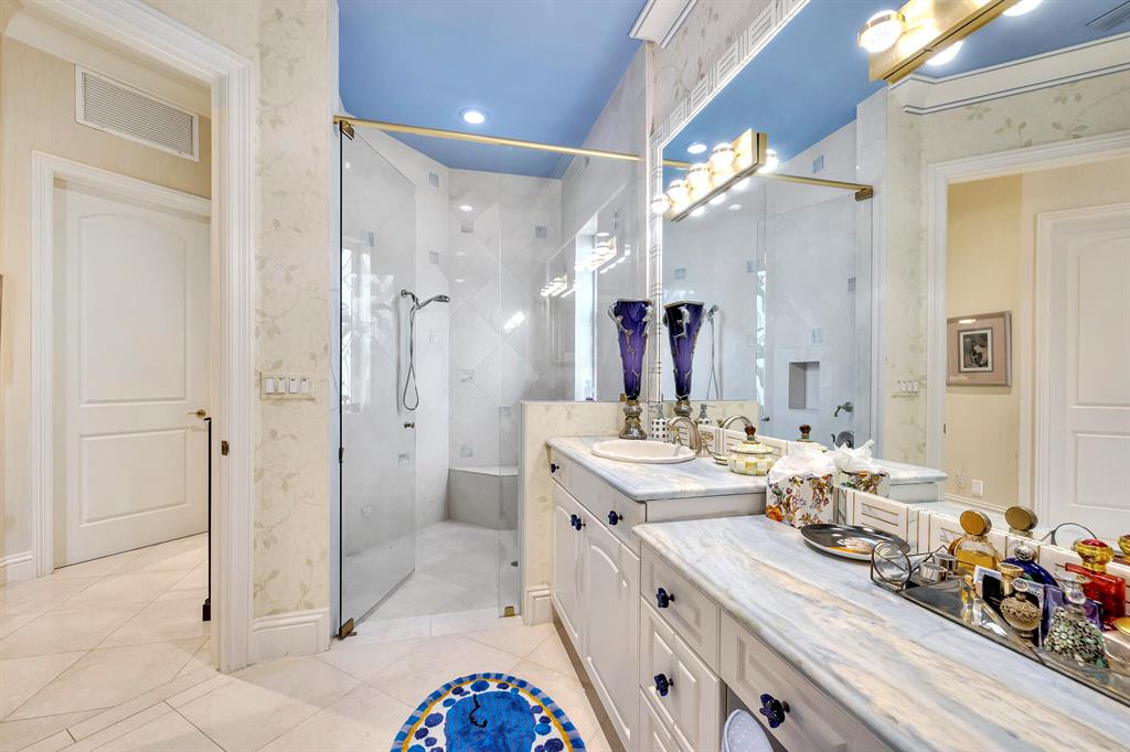 LAKE ROGERS ISLE UNIT D - Residential