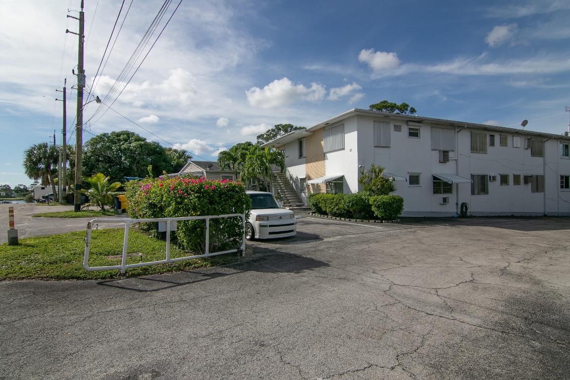 PARK TOWERS APARTMENTS CONDO - Residential