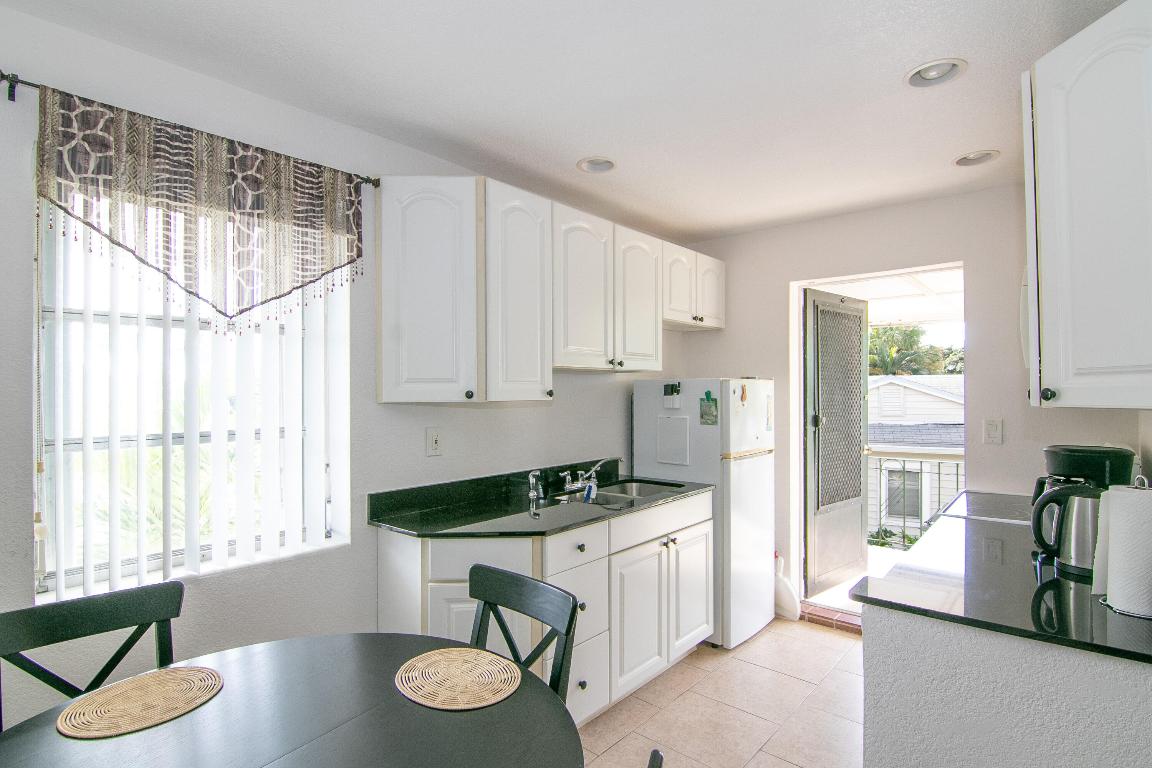 PARK TOWERS APARTMENTS CONDO - Residential