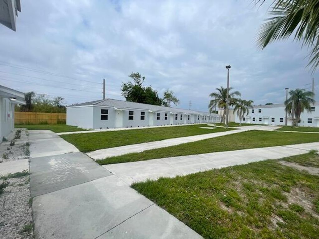 Photo of 4393 Windsor Avenue, West Palm Beach, FL 33407 (MLS # B26023095)