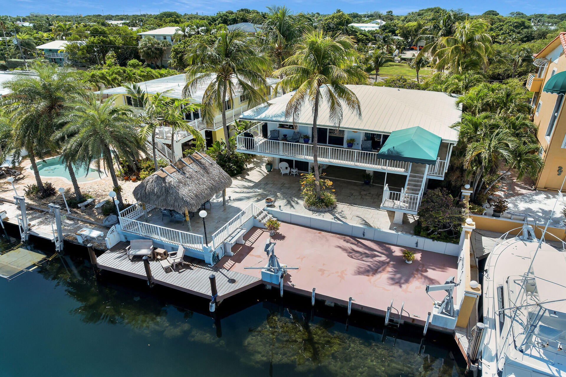 114 N COCONUT PALM Boulevard