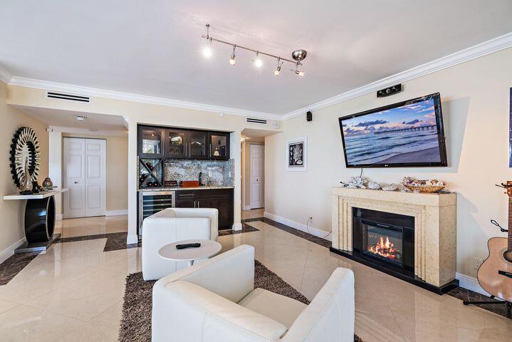 THIRTY FIVE SIXTY CONDO - Residential Lease