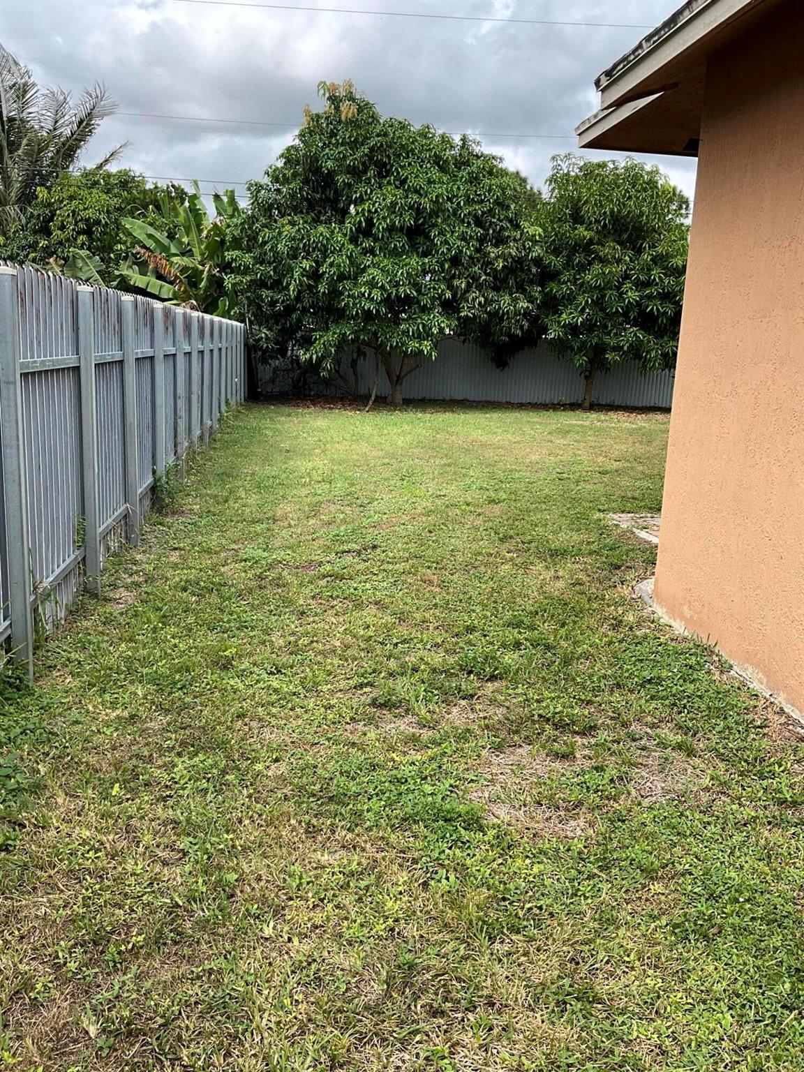 1371 SW Halford Avenue