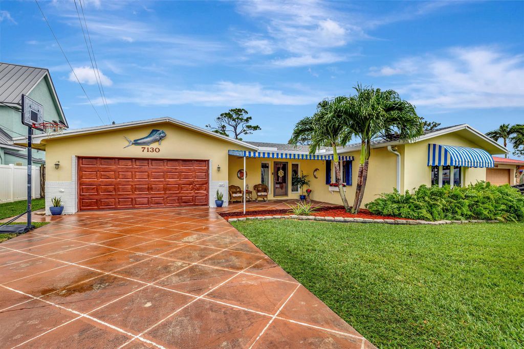 Photo of 7130 Thompson Road, Boynton Beach, FL 33426 (MLS # R10966688)