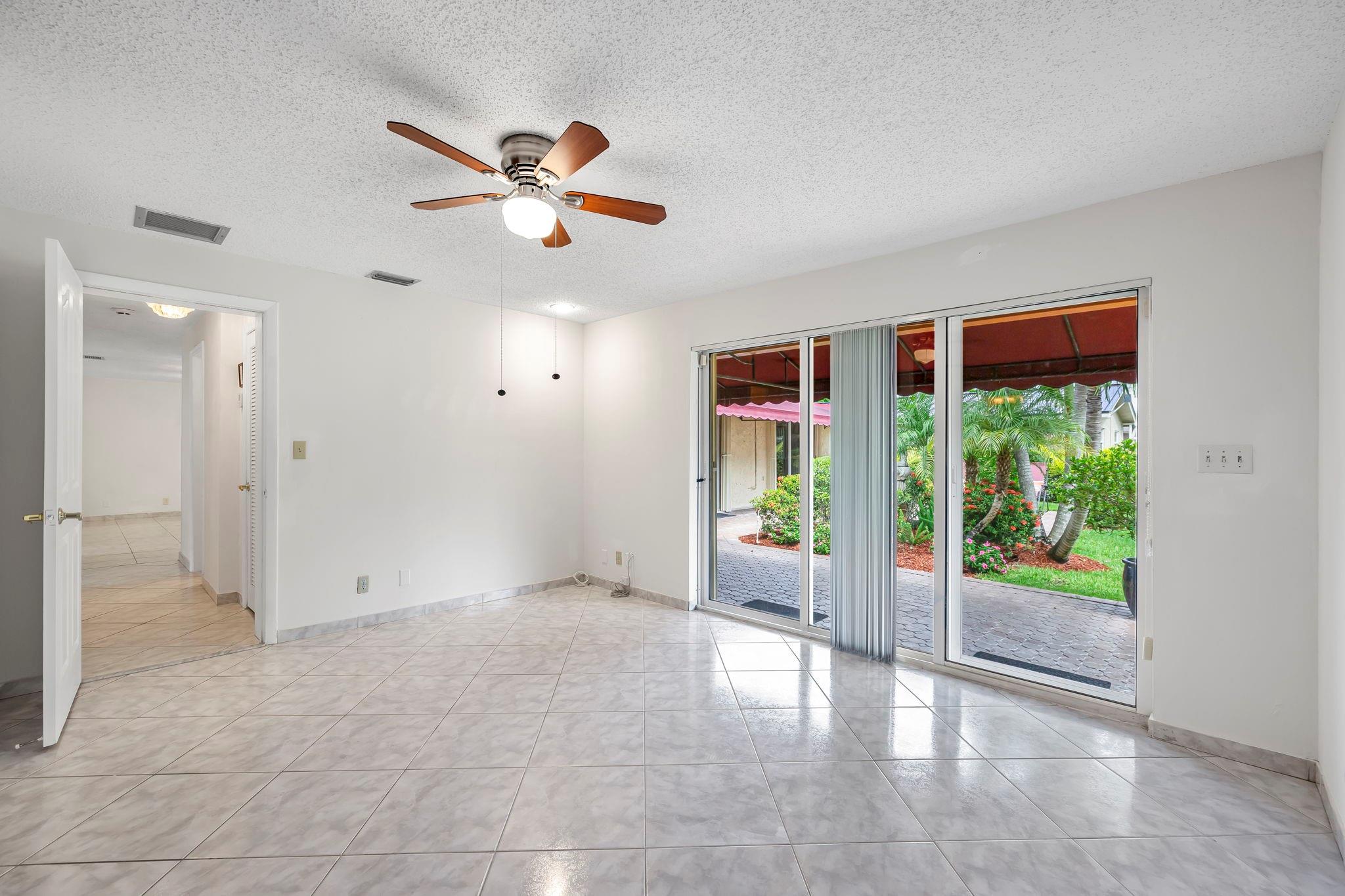 Coral Springs Lakes 68-12 - Residential