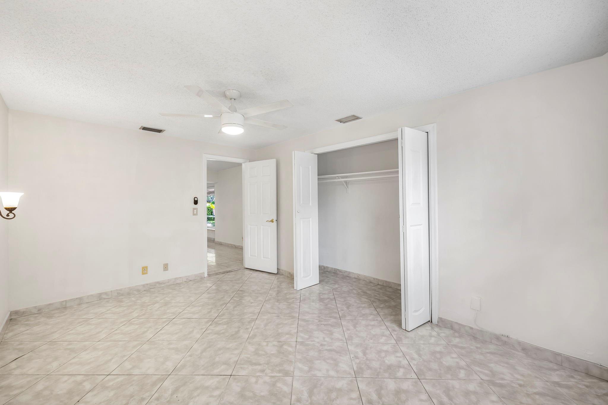 Coral Springs Lakes 68-12 - Residential