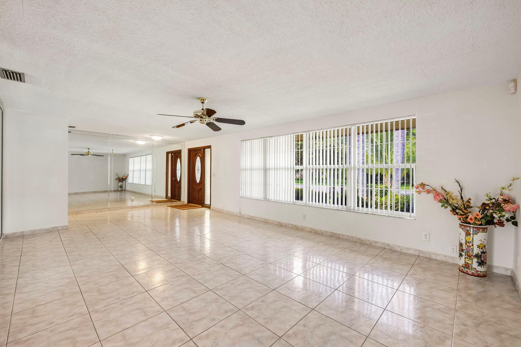 Coral Springs Lakes 68-12 - Residential
