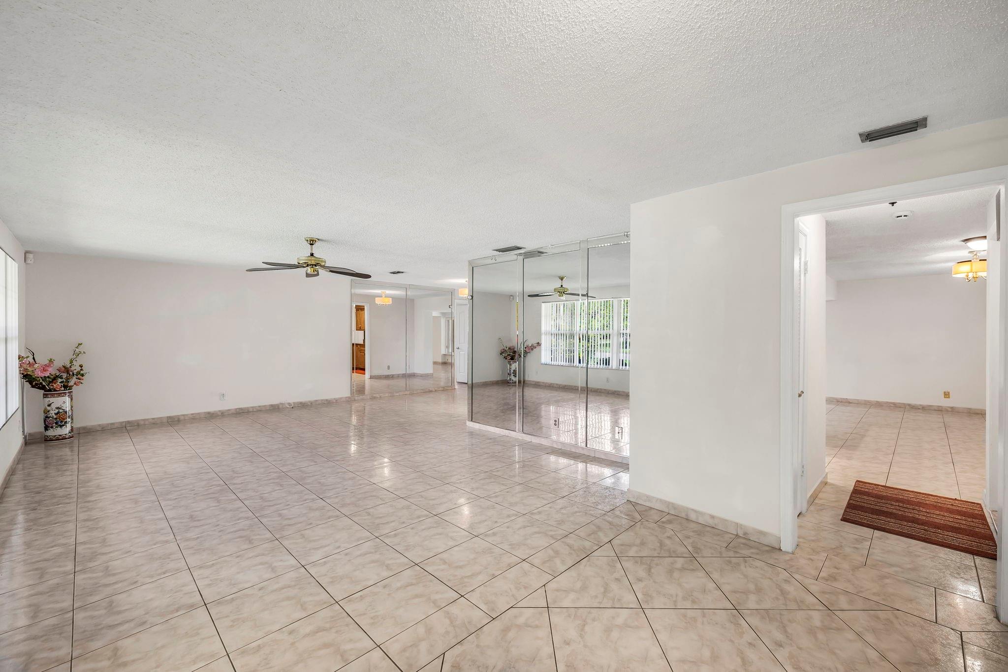 Coral Springs Lakes 68-12 - Residential