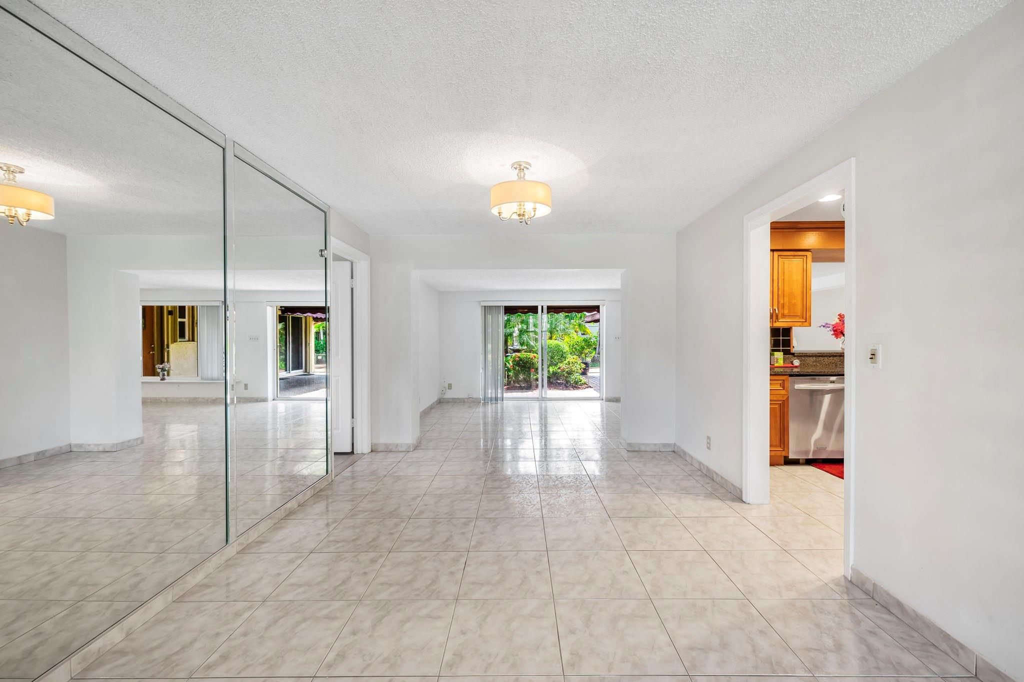 Coral Springs Lakes 68-12 - Residential