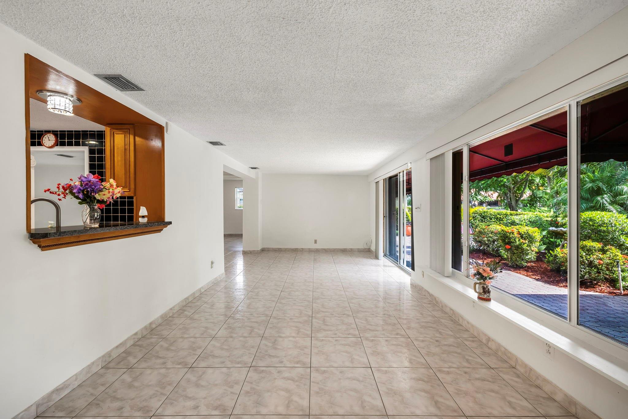 Coral Springs Lakes 68-12 - Residential