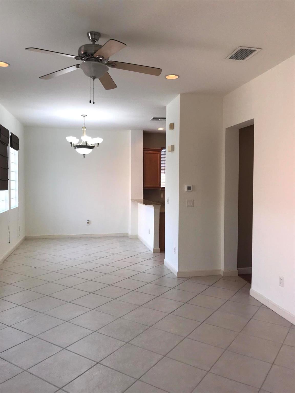 CITYSIDE CONDOMINIUM - Residential Lease