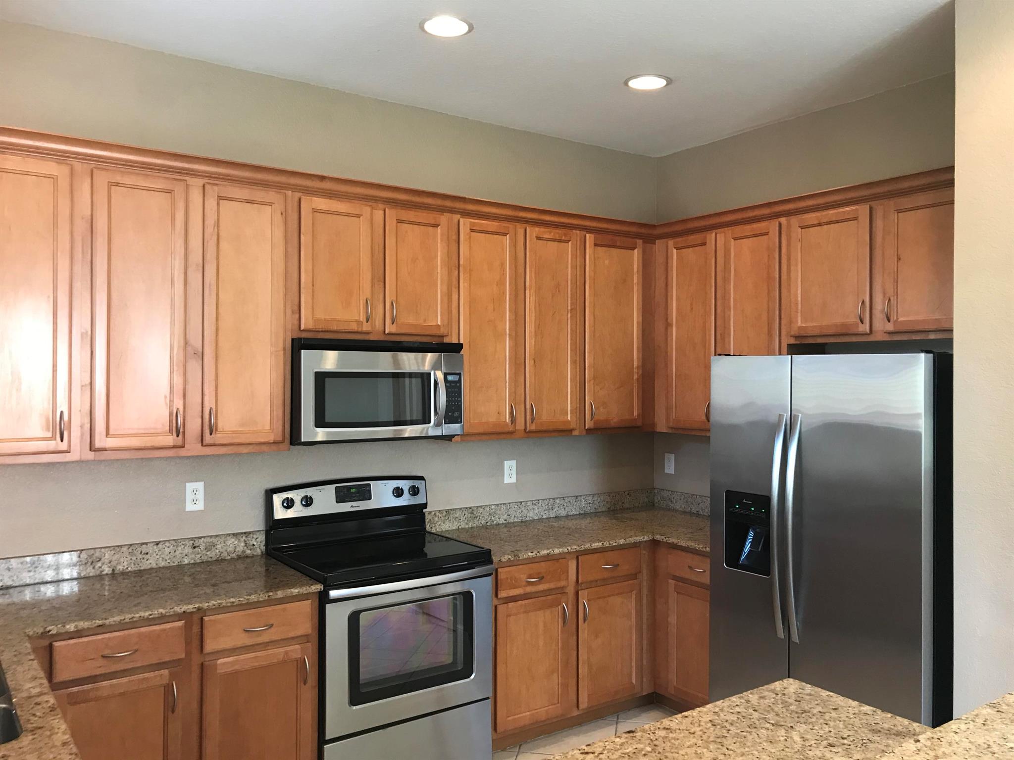 CITYSIDE CONDOMINIUM - Residential Lease