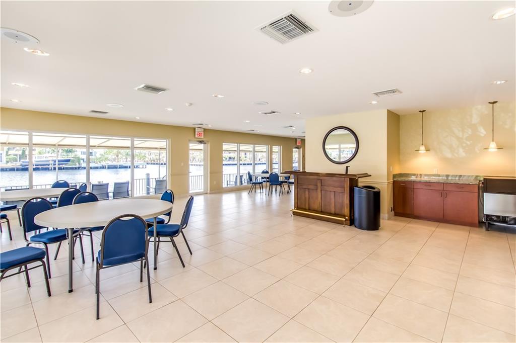 Coral Ridge Towers East - Residential