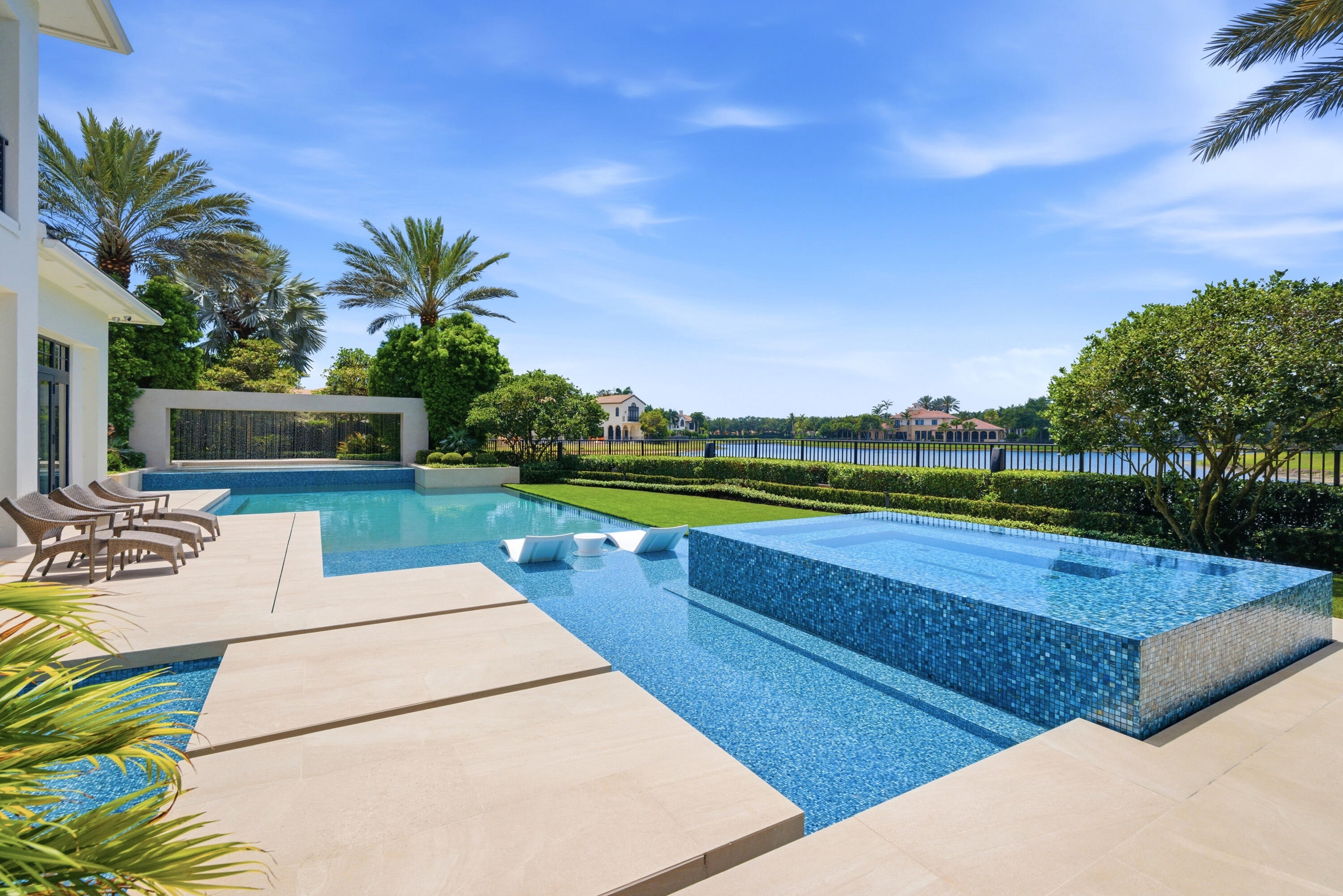 OAKS AT BOCA RATON - Residential