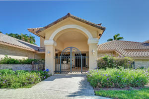 ROYAL PALM YACHT & COUNTRY CLUB - Residential