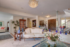 ROYAL PALM YACHT & COUNTRY CLUB - Residential