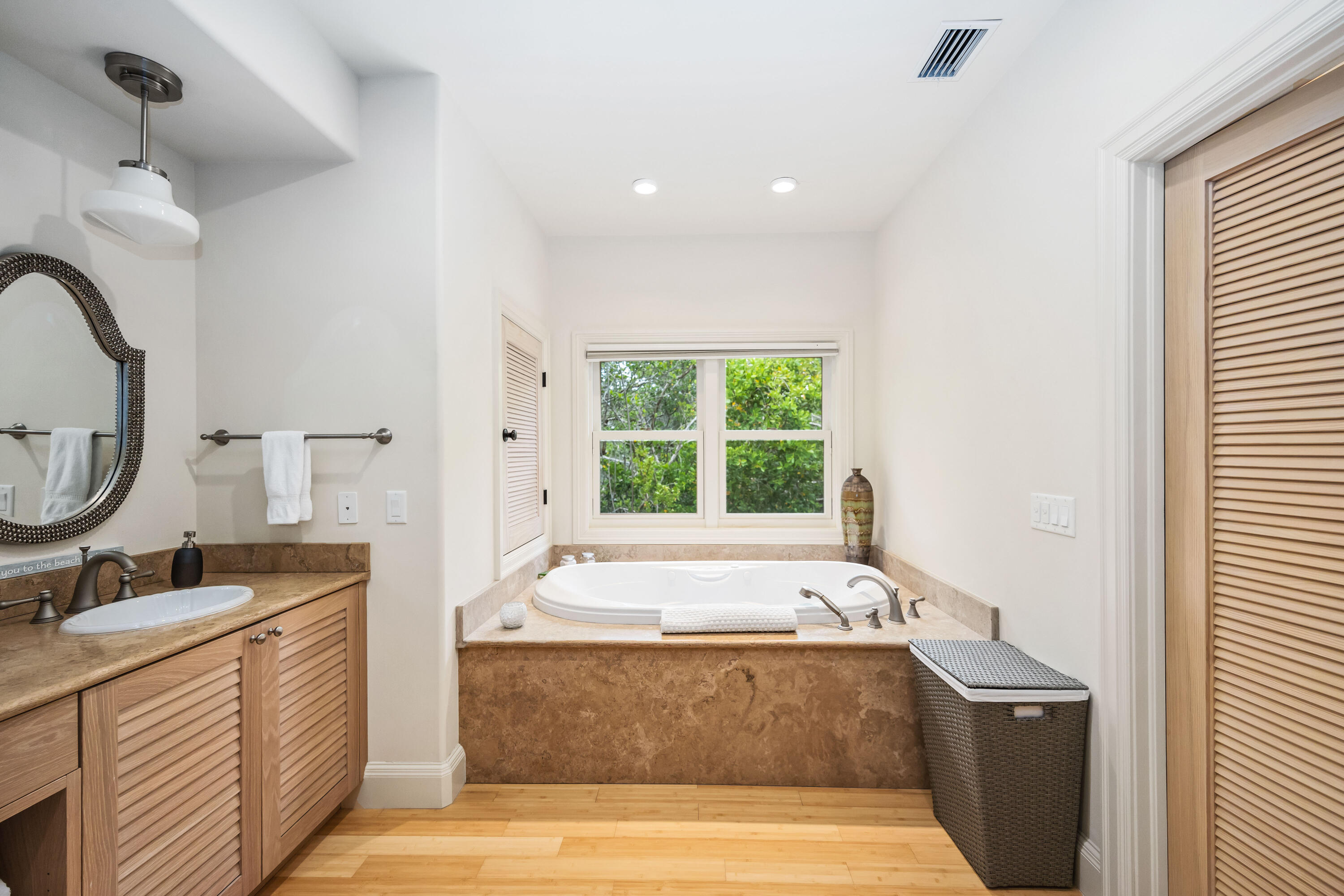 SIESTA PROPERTIES INC UNIT 1 - Residential