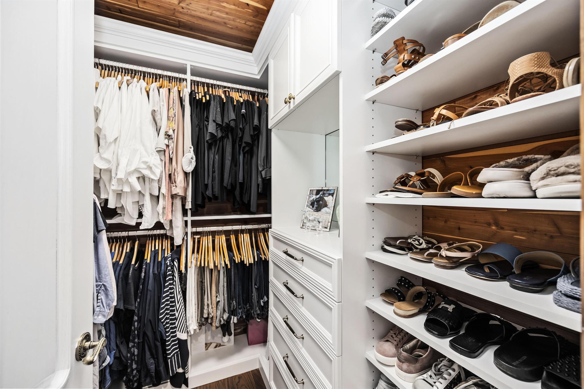 SIESTA PROPERTIES INC UNI - Residential