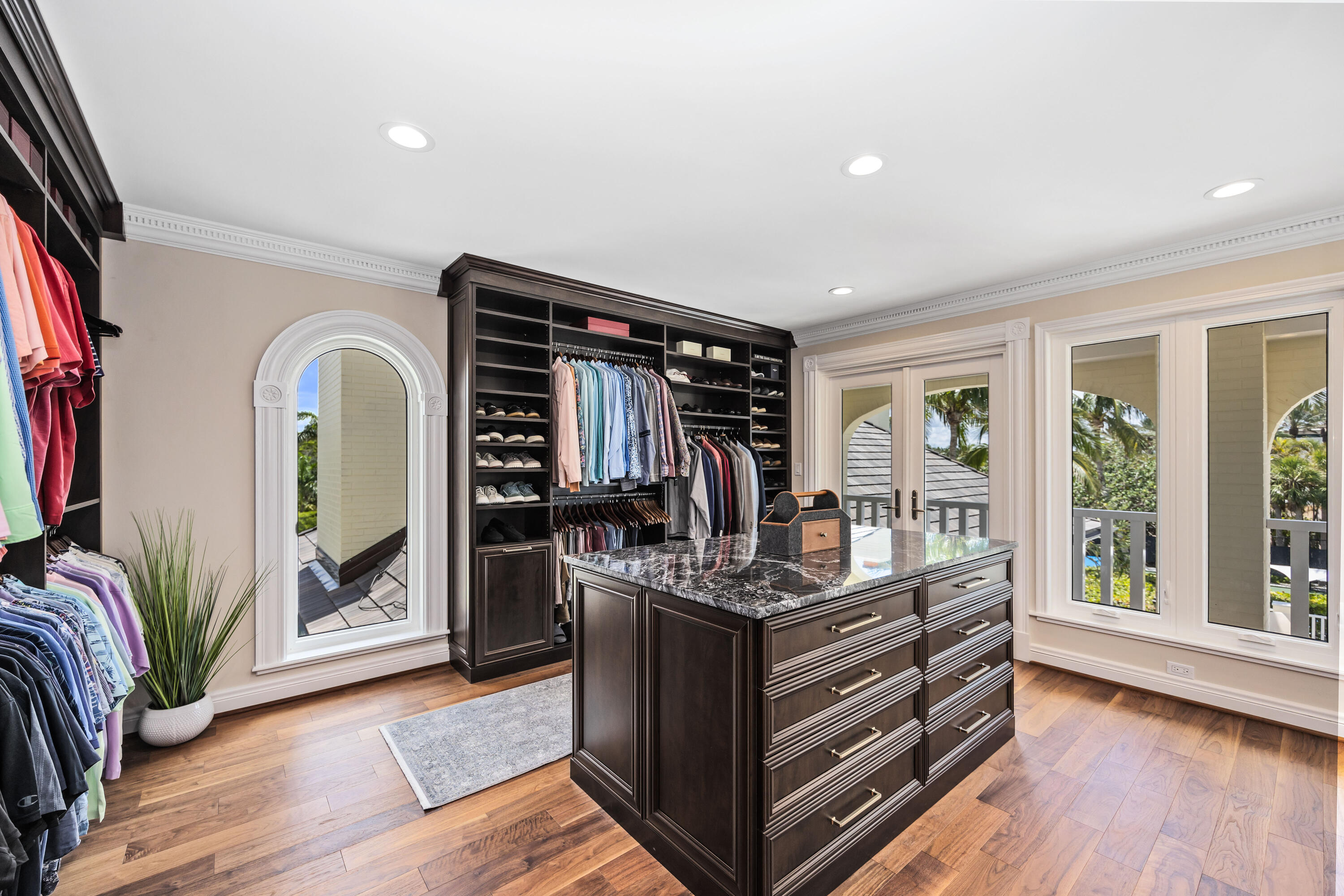 SIESTA PROPERTIES INC UNIT 1 - Residential