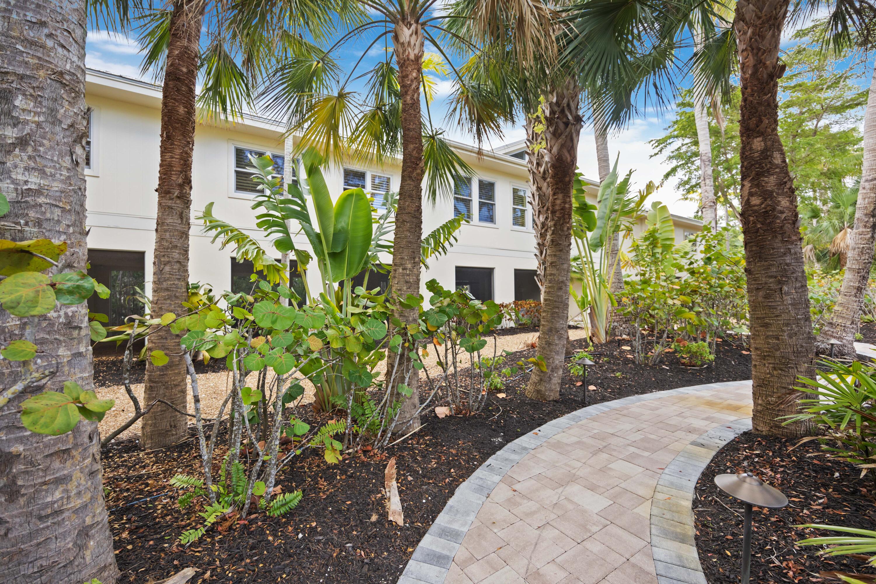 SIESTA PROPERTIES INC UNIT 1 - Residential