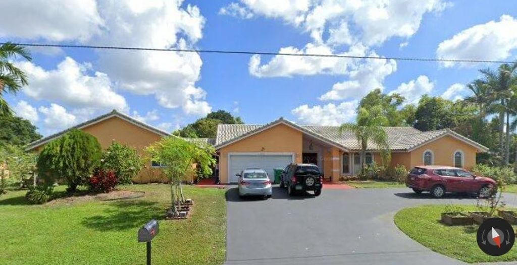 Photo of 1050 NW 114th Avenue, Plantation, FL 33323 (MLS # F10528120)